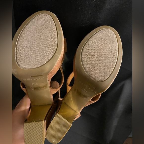 Mauve pink platforms with gold lined heel ✨ - Picture 5 of 7